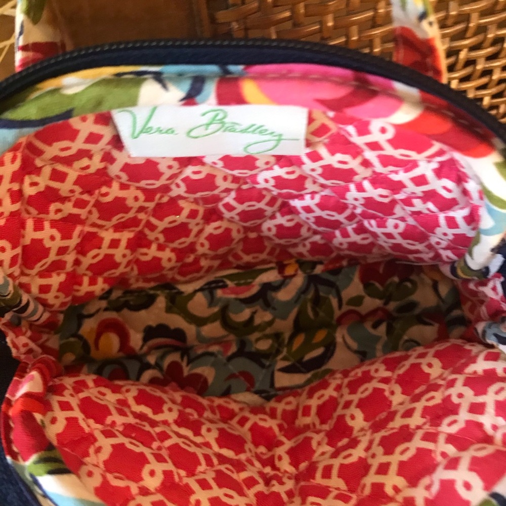 Adorable Vera Bradley Mini Purse - Picture 5 of 6
